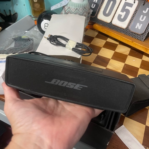 Live Big. Go Mini. The SoundLink Mini II Special Edition Bose - Picture 5 of 11
